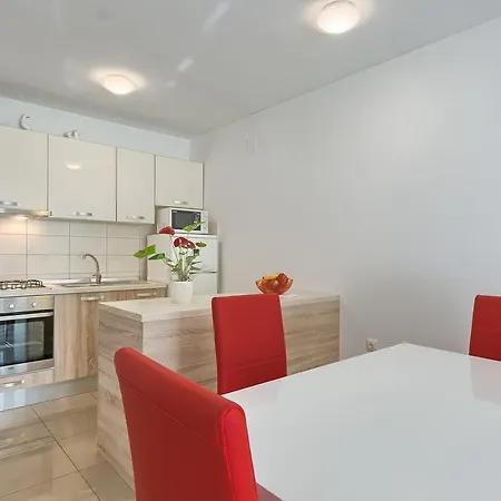 Fiore Apartment