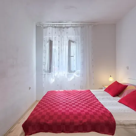 Fiore Apartment